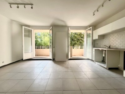 APPARTEMENT T2 A LOUER - CALUIRE ET CUIRE - 50.29 m2 - 930€ charges comprises par mois
