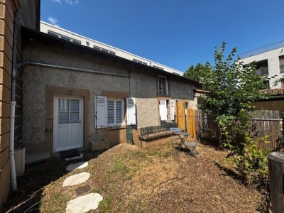 APPARTEMENT T2 A LOUER - VILLEURBANNE - 29.27 m2 - 750€ charges comprises par mois