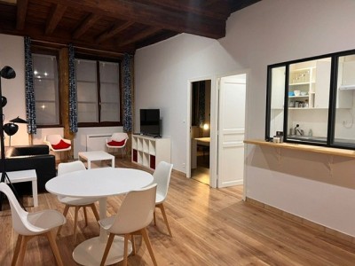 APPARTEMENT T3 A LOUER - LYON 5EME ARRONDISSEMENT - 68.75 m2 - 1 280 &euro; charges comprises par mois