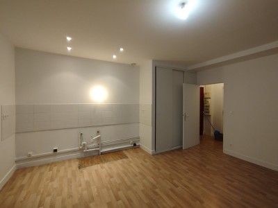 APPARTEMENT T3 A LOUER - LYON 3EME ARRONDISSEMENT - 49.2 m2 - 735�&euro; charges comprises par mois
