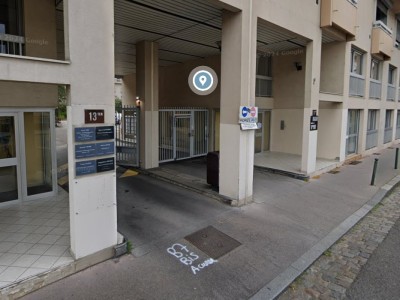 GARAGE A LOUER - LYON 9EME ARRONDISSEMENT - 105 &euro; charges comprises par mois