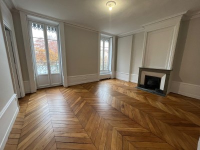 APPARTEMENT T3 A LOUER - LYON 9EME ARRONDISSEMENT - 75.85 m2 - 1 313 &euro; charges comprises par mois