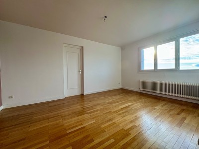 APPARTEMENT T2 A VENDRE - ECULLY - 45 m2 - 155000€