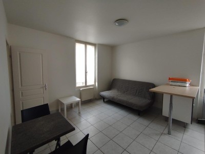 APPARTEMENT T1 A LOUER - LYON 3EME ARRONDISSEMENT - 24.14 m2 - 676,95 &euro; charges comprises par mois
