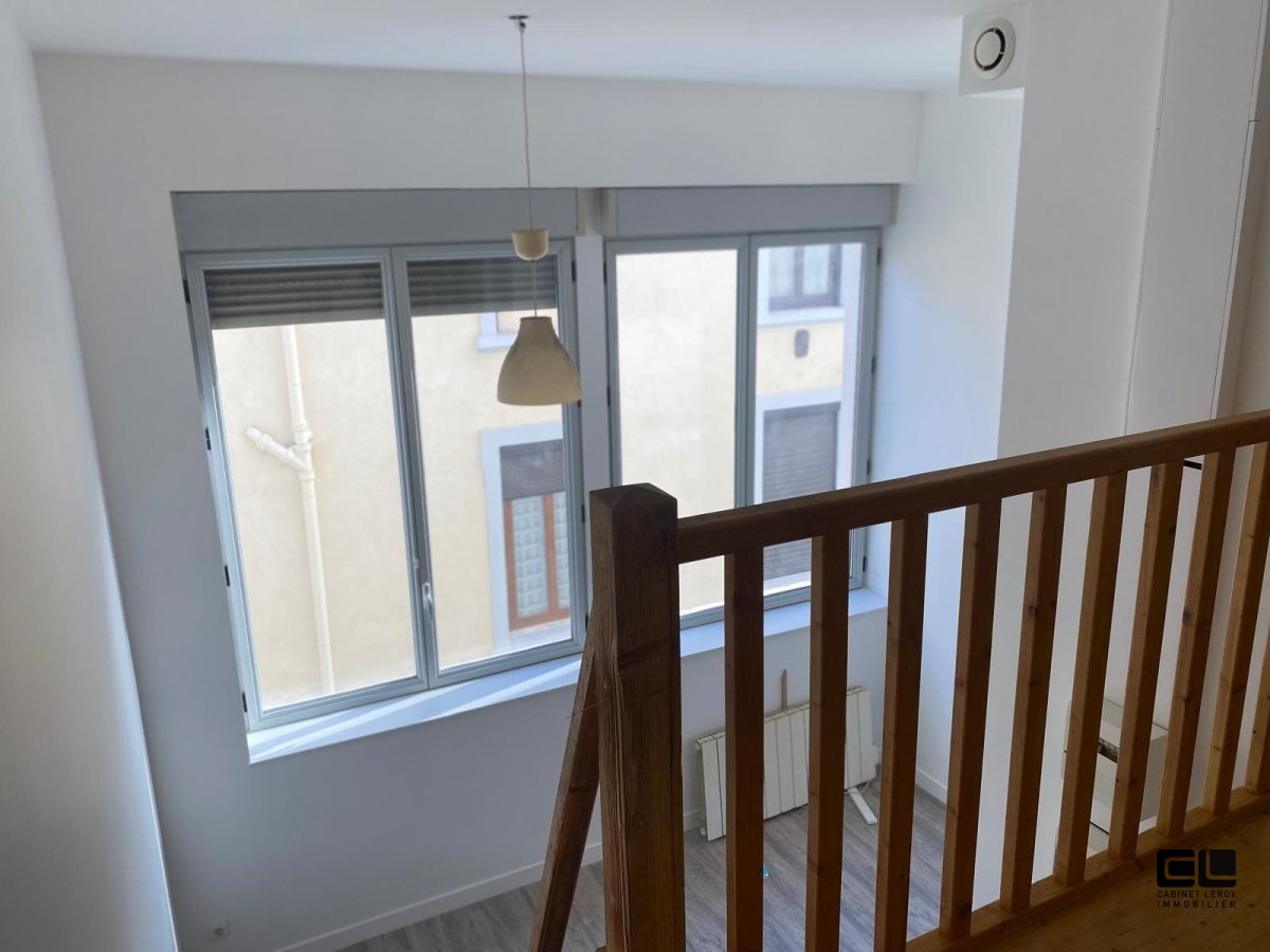 APPARTEMENT T1 A LOUER - LYON 3EME ARRONDISSEMENT - 28.25 m2 - 579�&euro; charges comprises par mois