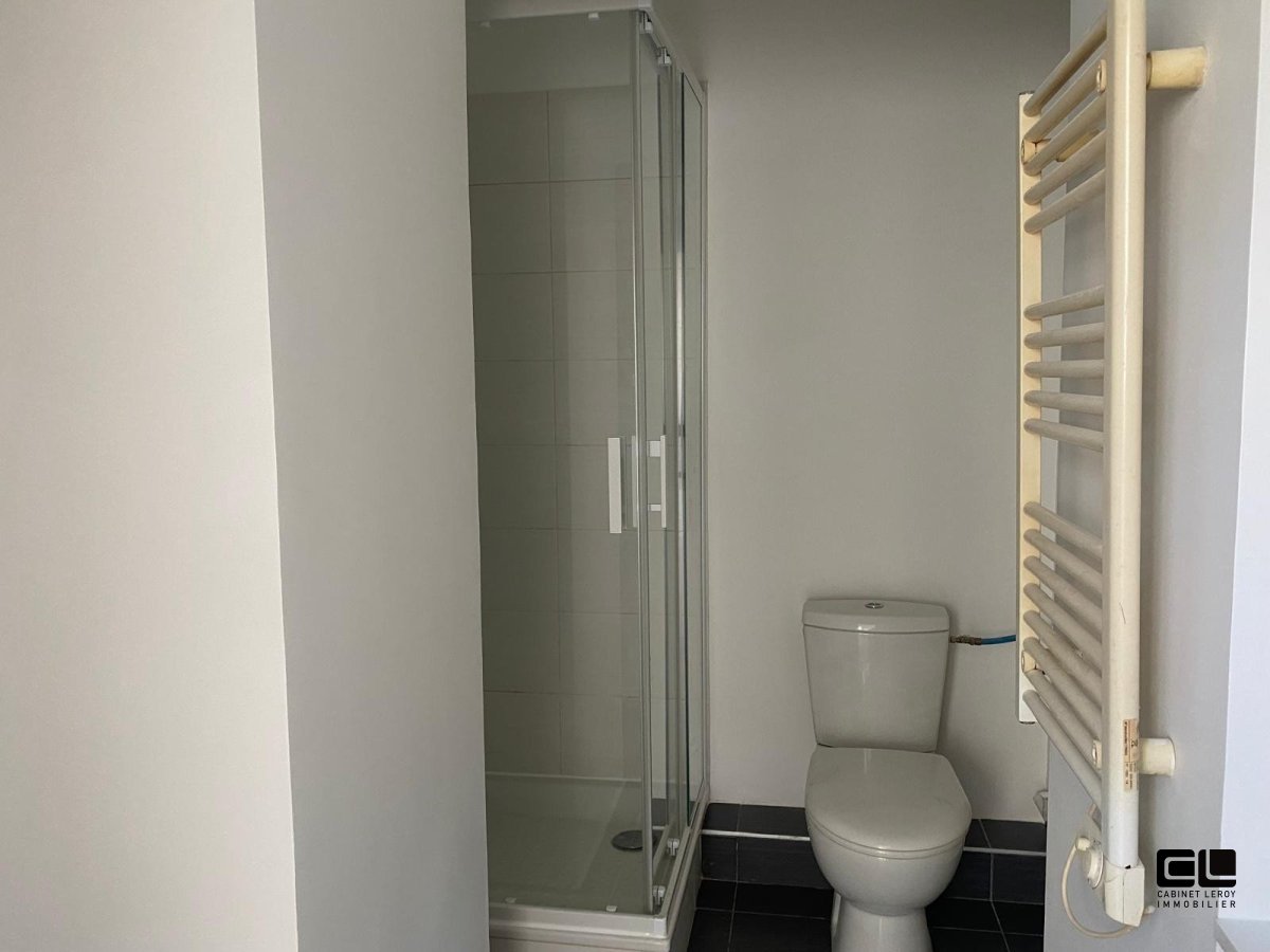 APPARTEMENT T1 A LOUER - LYON 3EME ARRONDISSEMENT - 28.25 m2 - 579�&euro; charges comprises par mois