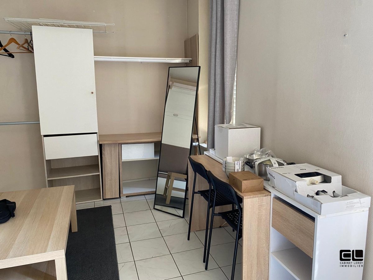 APPARTEMENT T1 A LOUER - LYON 3EME ARRONDISSEMENT - 19.53 m2 - 566,77 &euro; charges comprises par mois