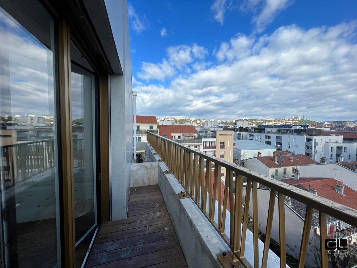 APPARTEMENT T1 A LOUER - LYON 7EME ARRONDISSEMENT jean jaures - 19.3 m2 - 668€ charges comprises par mois
