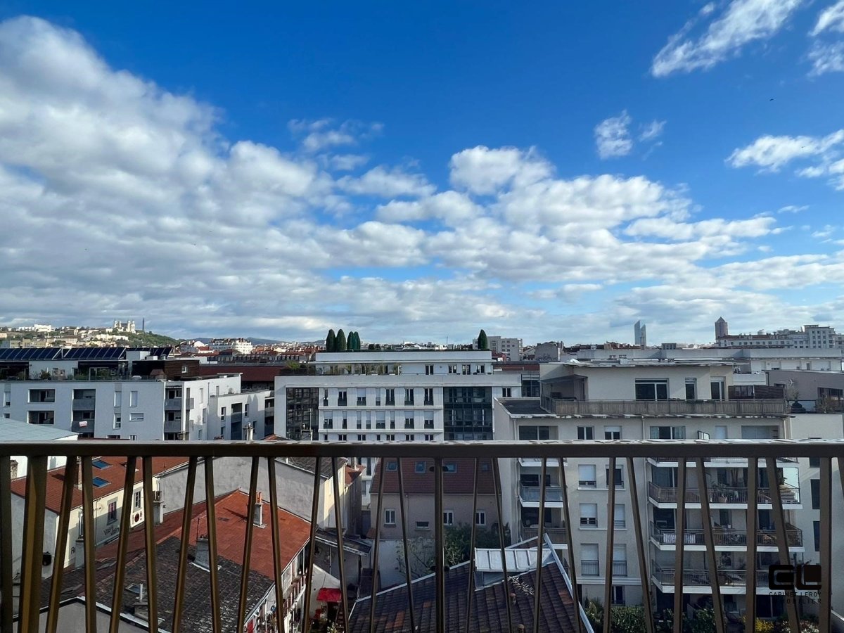 APPARTEMENT T1 A LOUER - LYON 7EME ARRONDISSEMENT jean jaures - 19.3 m2 - 668 &euro; charges comprises par mois