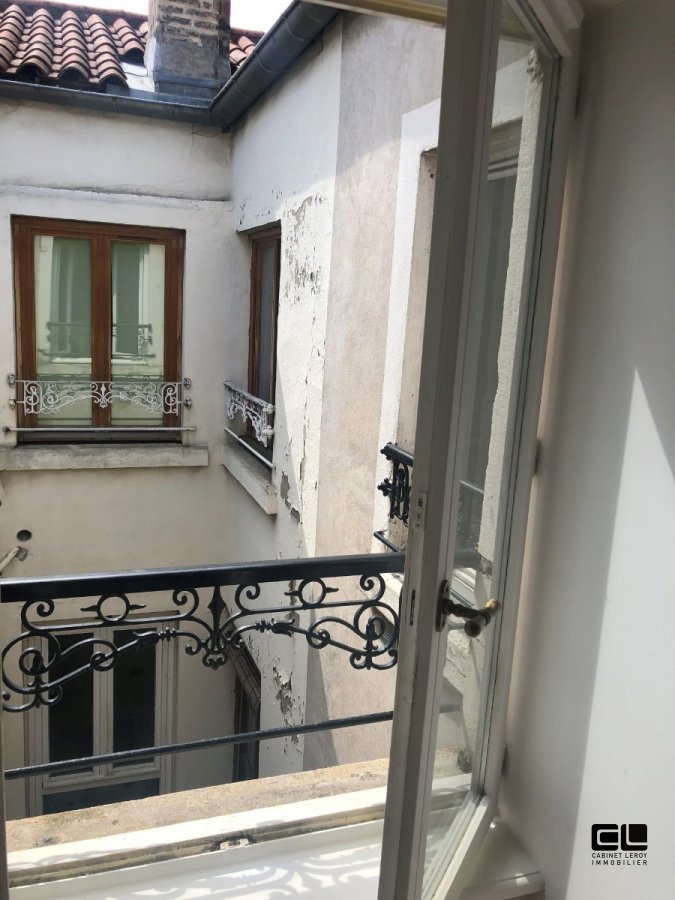 APPARTEMENT T1 A LOUER - LYON 9EME ARRONDISSEMENT - 31.95 m2 - 690 € charges comprises par mois
