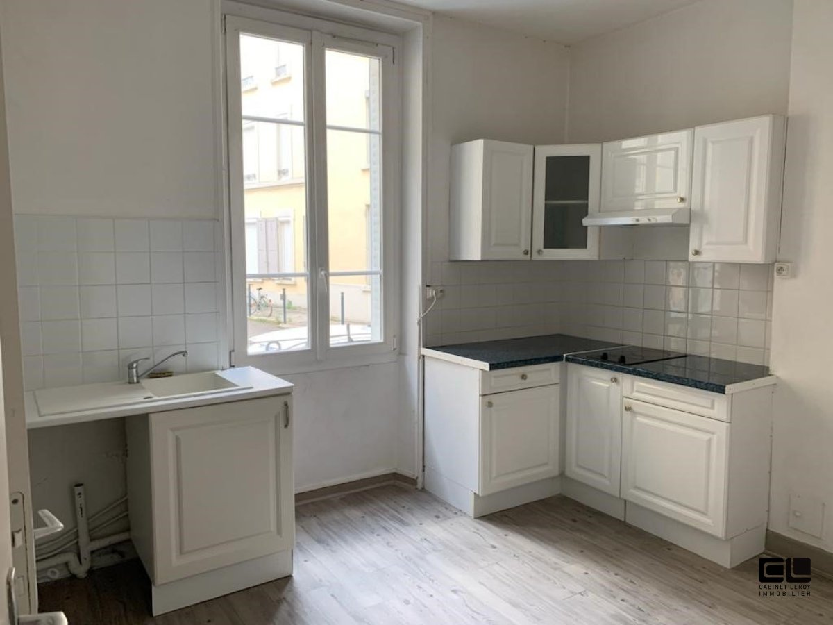 T1 Bis A LOUER - LYON 9EME ARRONDISSEMENT valmy - 40.5 m2 - 777�&euro; charges comprises par mois