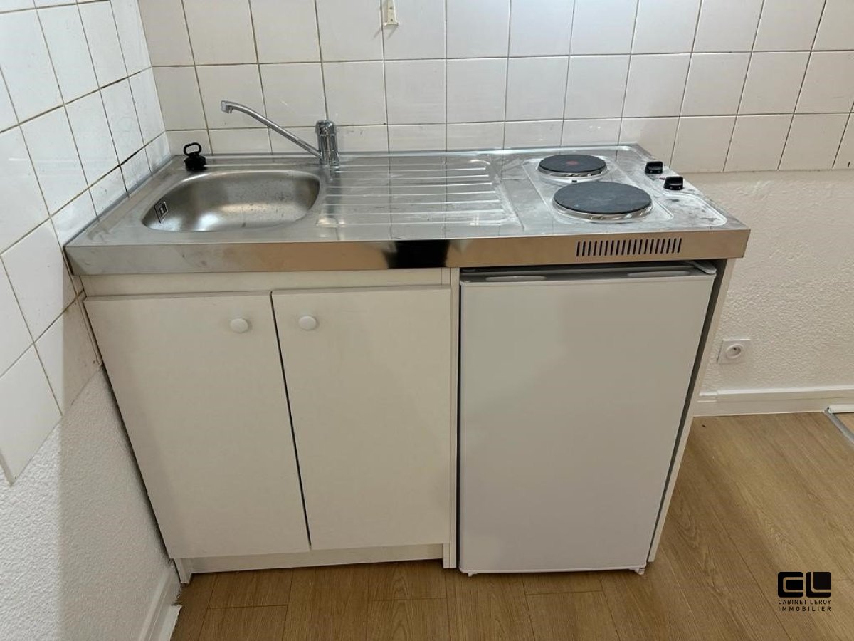 APPARTEMENT T1 A LOUER - VILLEURBANNE - 30.89 m2 - 565�&euro; charges comprises par mois