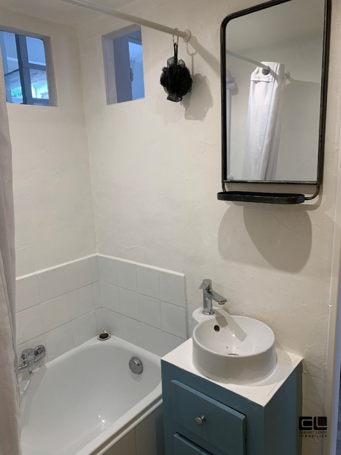 APPARTEMENT T1 A LOUER - VILLEURBANNE - 29.2 m2 - 640 &euro; charges comprises par mois