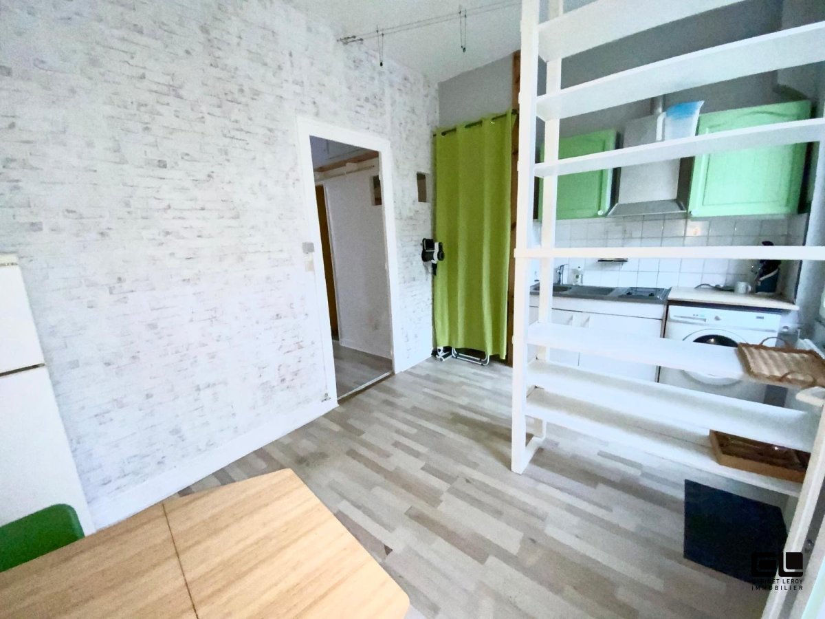 APPARTEMENT T1 A LOUER - VILLEURBANNE - 29.2 m2 - 640 &euro; charges comprises par mois