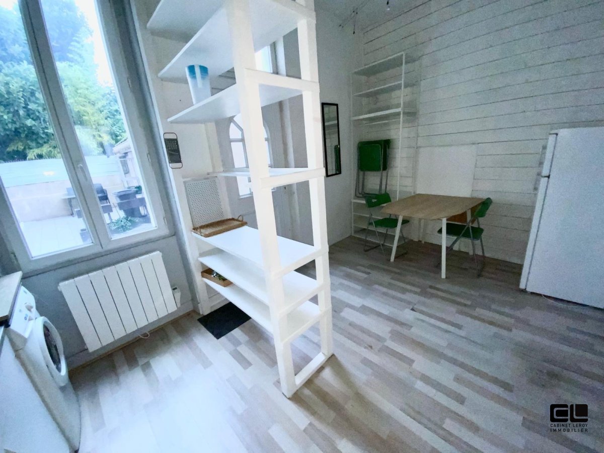 APPARTEMENT T1 A LOUER - VILLEURBANNE - 29.2 m2 - 640 &euro; charges comprises par mois