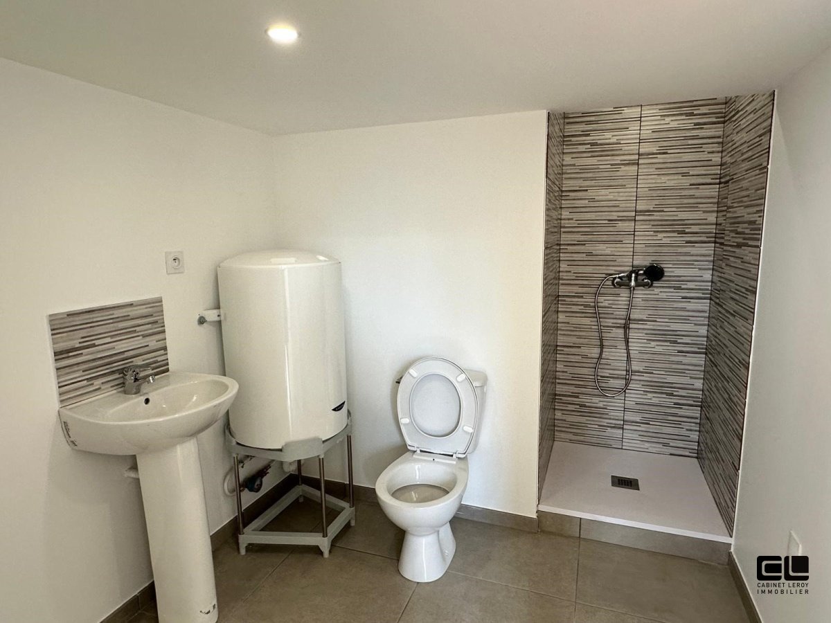 appartement type 1 A LOUER - VILLEURBANNE - 28.05 m2 - 563 &euro; charges comprises par mois