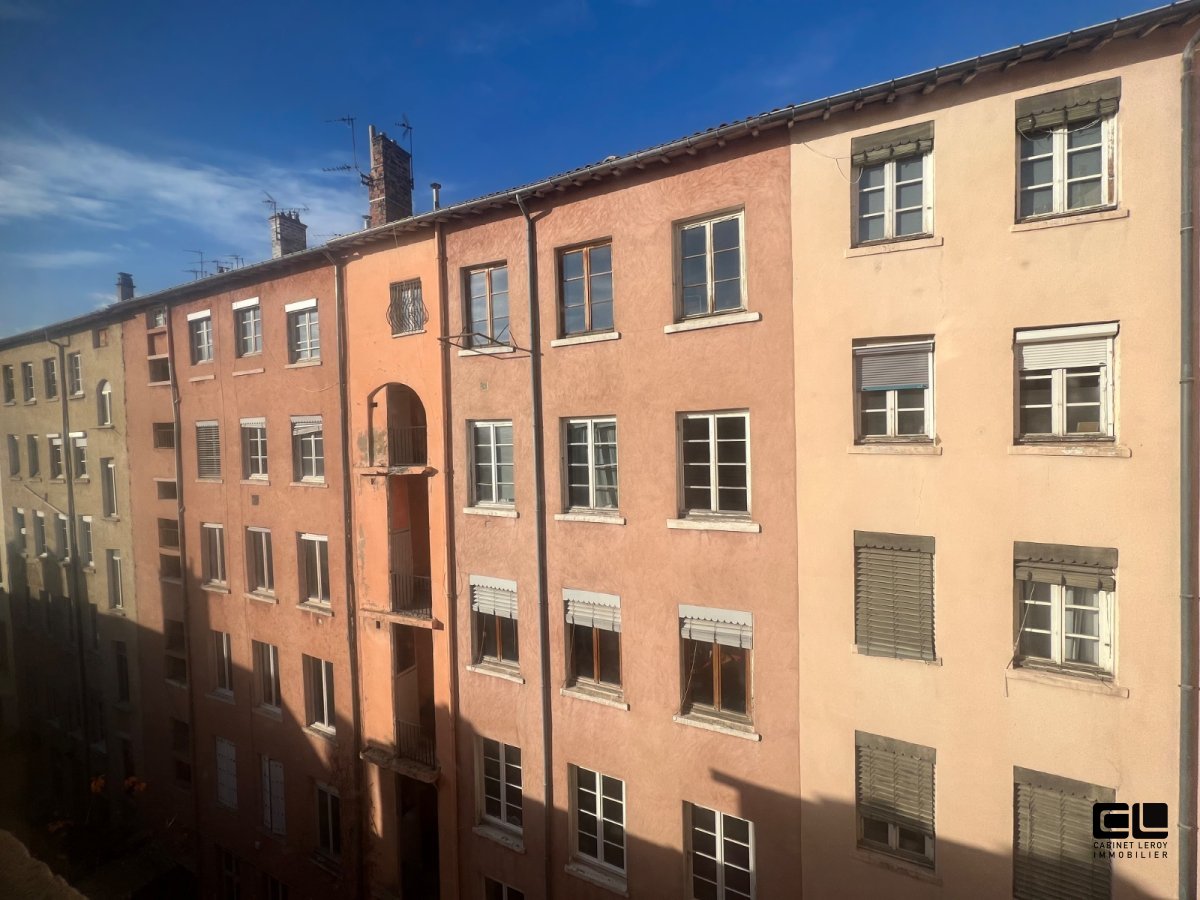 APPARTEMENT T1 A VENDRE - LYON 1ER ARRONDISSEMENT - 25.72 m2 - 130 000 &euro;