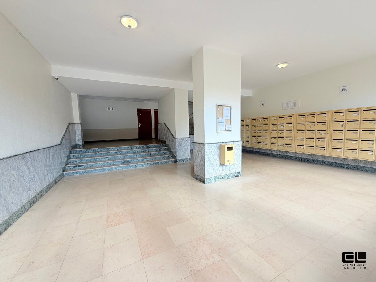 APPARTEMENT T1 A VENDRE - OULLINS - 30.99 m2 - 117�000�&euro;