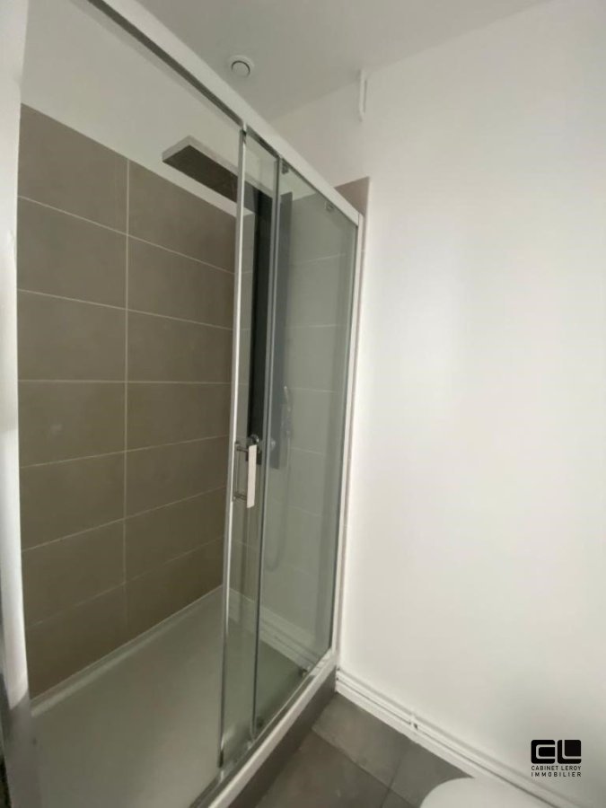 APPARTEMENT T2 A LOUER - FONTAINES SUR SAONE - 25.9 m2 - 590�&euro; charges comprises par mois