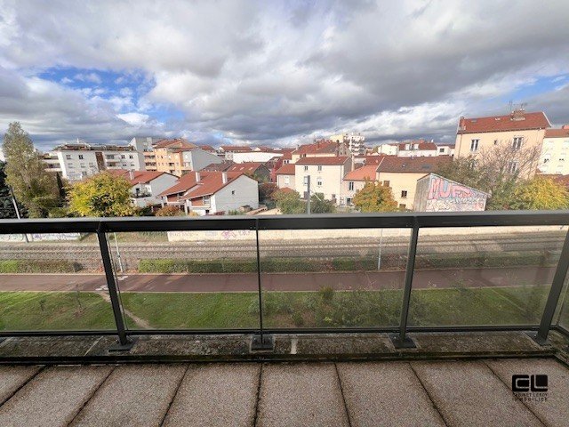 T2 A LOUER - LYON 3EME ARRONDISSEMENT Lacassagne - 52.77 m2 - 930 &euro; charges comprises par mois