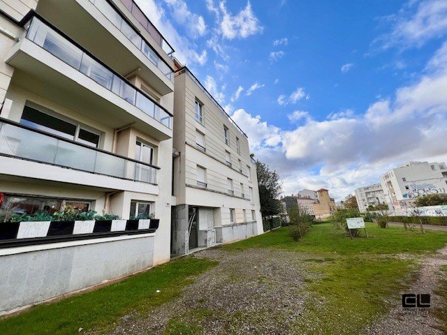 T2 A LOUER - LYON 3EME ARRONDISSEMENT Lacassagne - 52.77 m2 - 930 &euro; charges comprises par mois