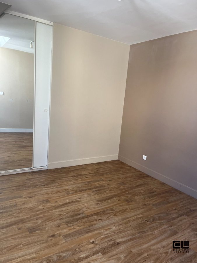 APPARTEMENT T2 A LOUER - LYON 3EME ARRONDISSEMENT - 42.43 m2 - 697 &euro; charges comprises par mois