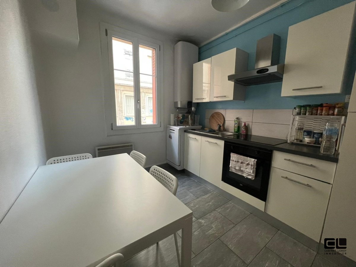 APPARTEMENT T2 A LOUER - LYON 7EME ARRONDISSEMENT - 42.98 m2 - 780�&euro; charges comprises par mois