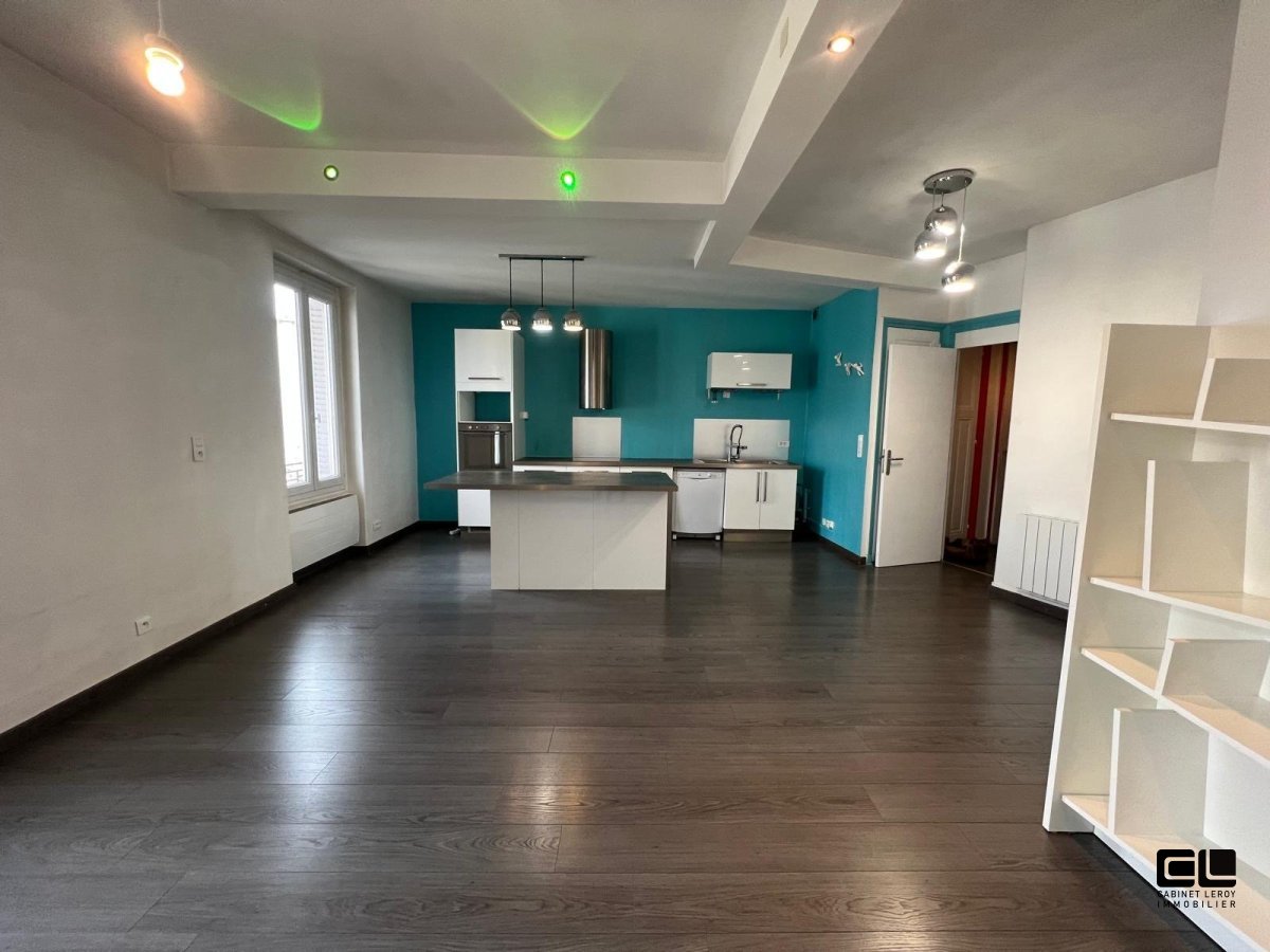 T2 A LOUER - LYON 8EME ARRONDISSEMENT - 66.5 m2 - 959,63 &euro; charges comprises par mois