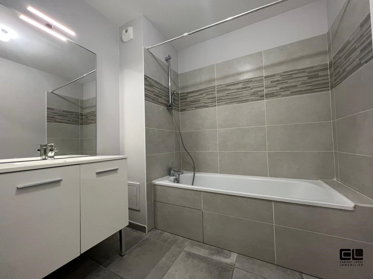 APPARTEMENT T2 A LOUER - LYON 9EME ARRONDISSEMENT - 45.1 m2 - 994�&euro; charges comprises par mois