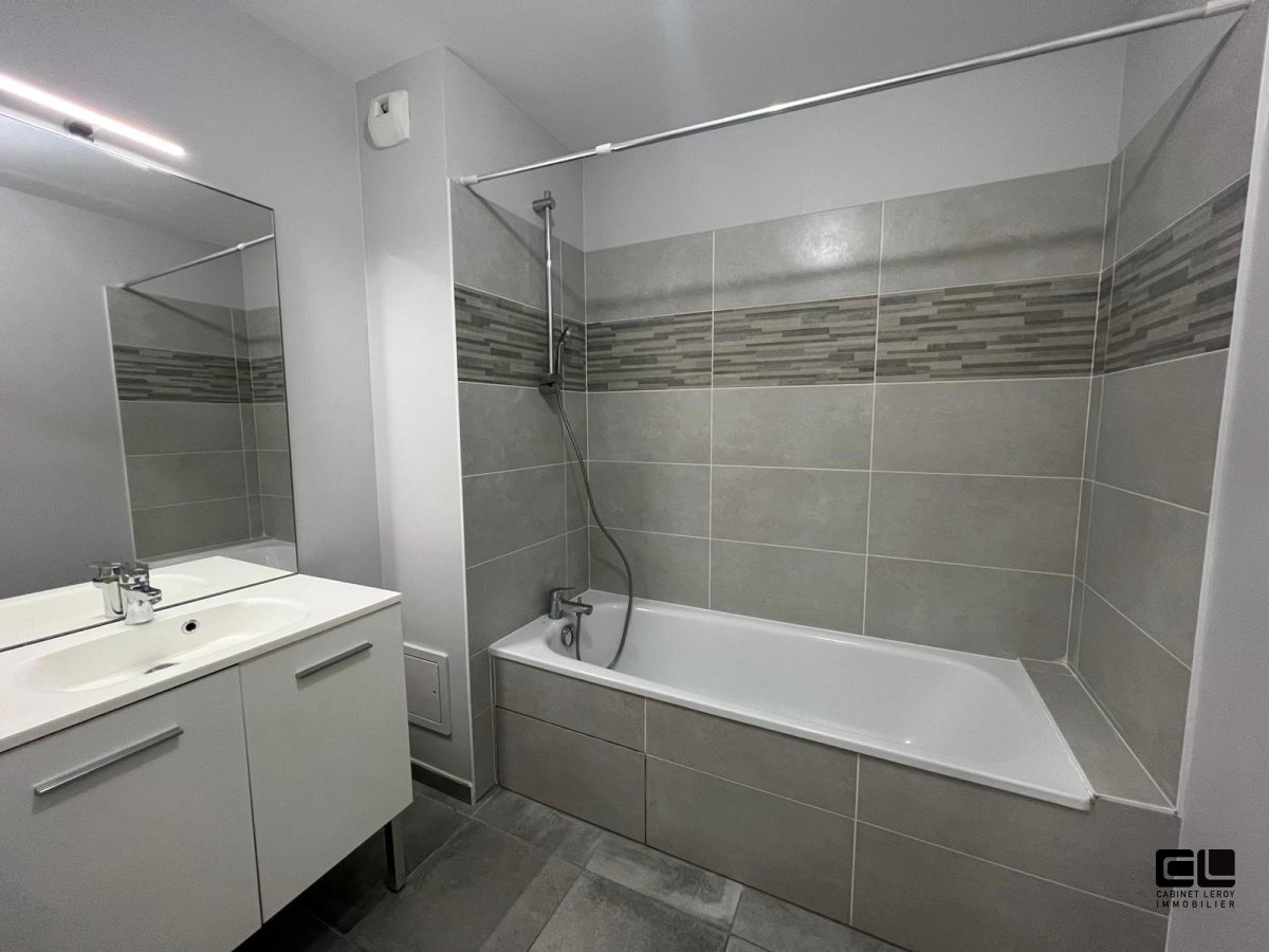 APPARTEMENT T2 A LOUER - LYON 9EME ARRONDISSEMENT - 45.1 m2 - 994�&euro; charges comprises par mois