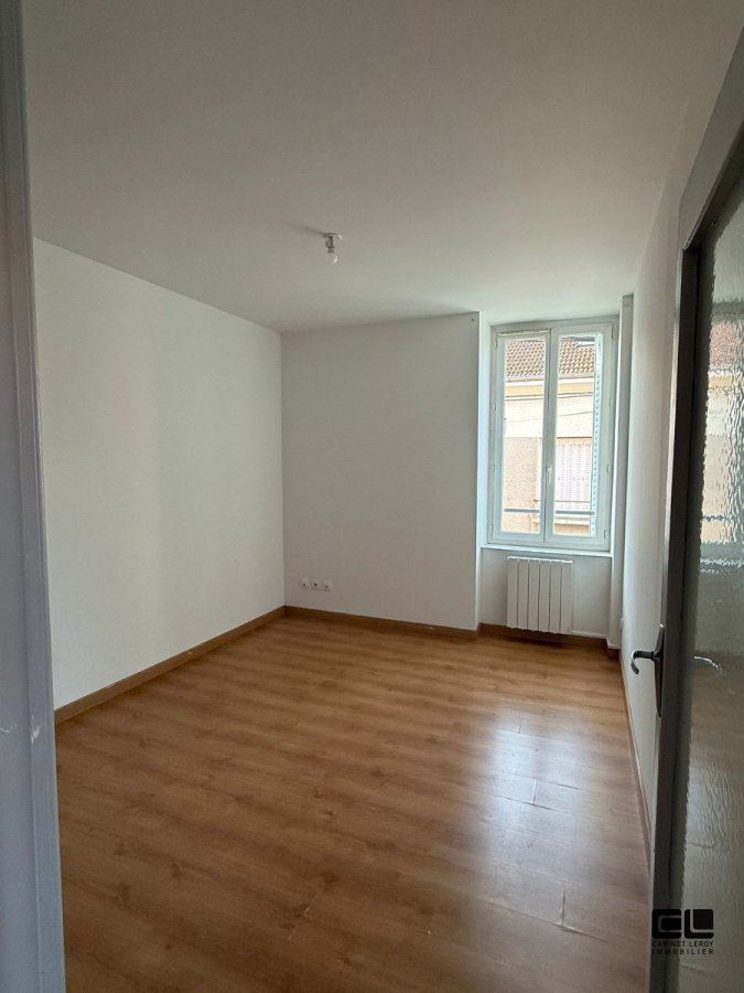 APPARTEMENT T2 A LOUER - ROANNE - 34.85 m2 - 395€ charges comprises par mois