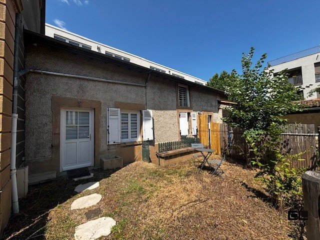 APPARTEMENT T2 A LOUER - VILLEURBANNE - 29.27 m2 - 750€ charges comprises par mois