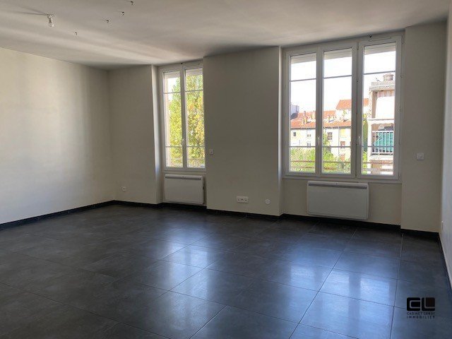 APPARTEMENT T2 A LOUER - VILLEURBANNE - 51.75 m2 - 837€ charges comprises par mois