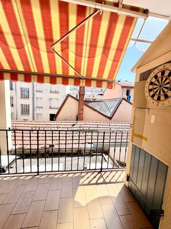 APPARTEMENT T2 A LOUER - VILLEURBANNE - 44.42 m2 - 795 &euro; charges comprises par mois