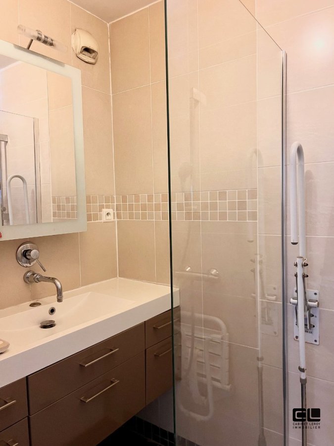 APPARTEMENT T2 A VENDRE - LYON 3EME ARRONDISSEMENT - 52.4 m2 - 239�000�&euro;