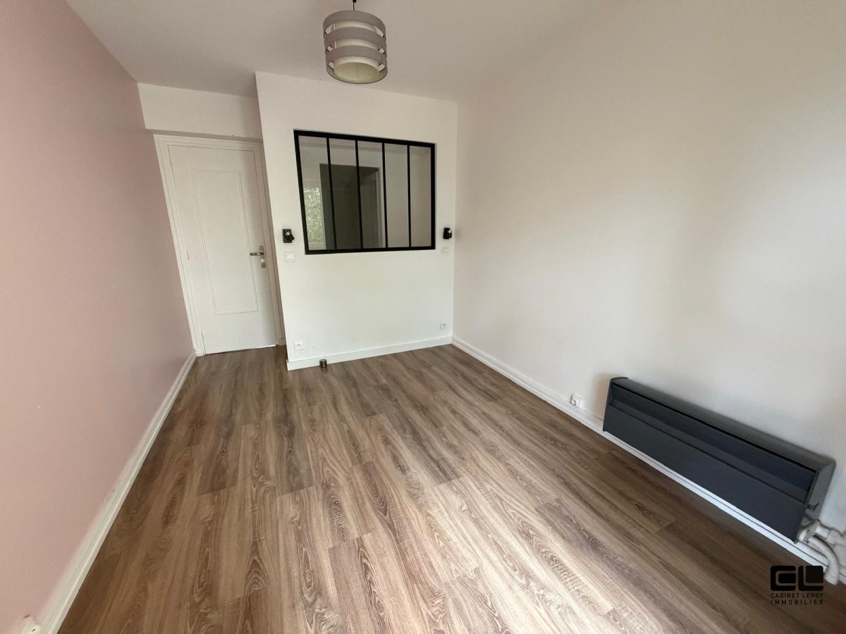 APPARTEMENT T3 A LOUER - FONTAINES SUR SAONE - 67.42 m2 - 1 190 &euro; charges comprises par mois