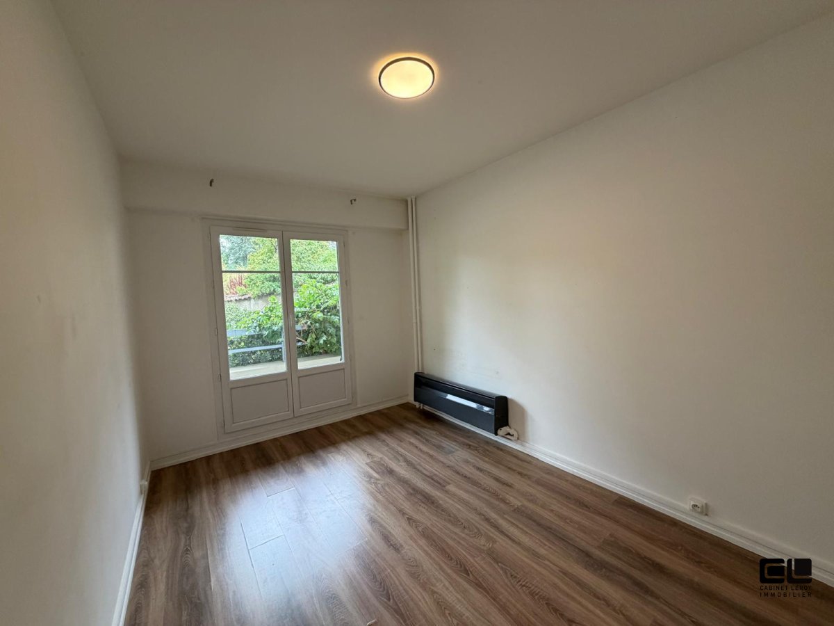 APPARTEMENT T3 A LOUER - FONTAINES SUR SAONE - 67.42 m2 - 1 190 &euro; charges comprises par mois