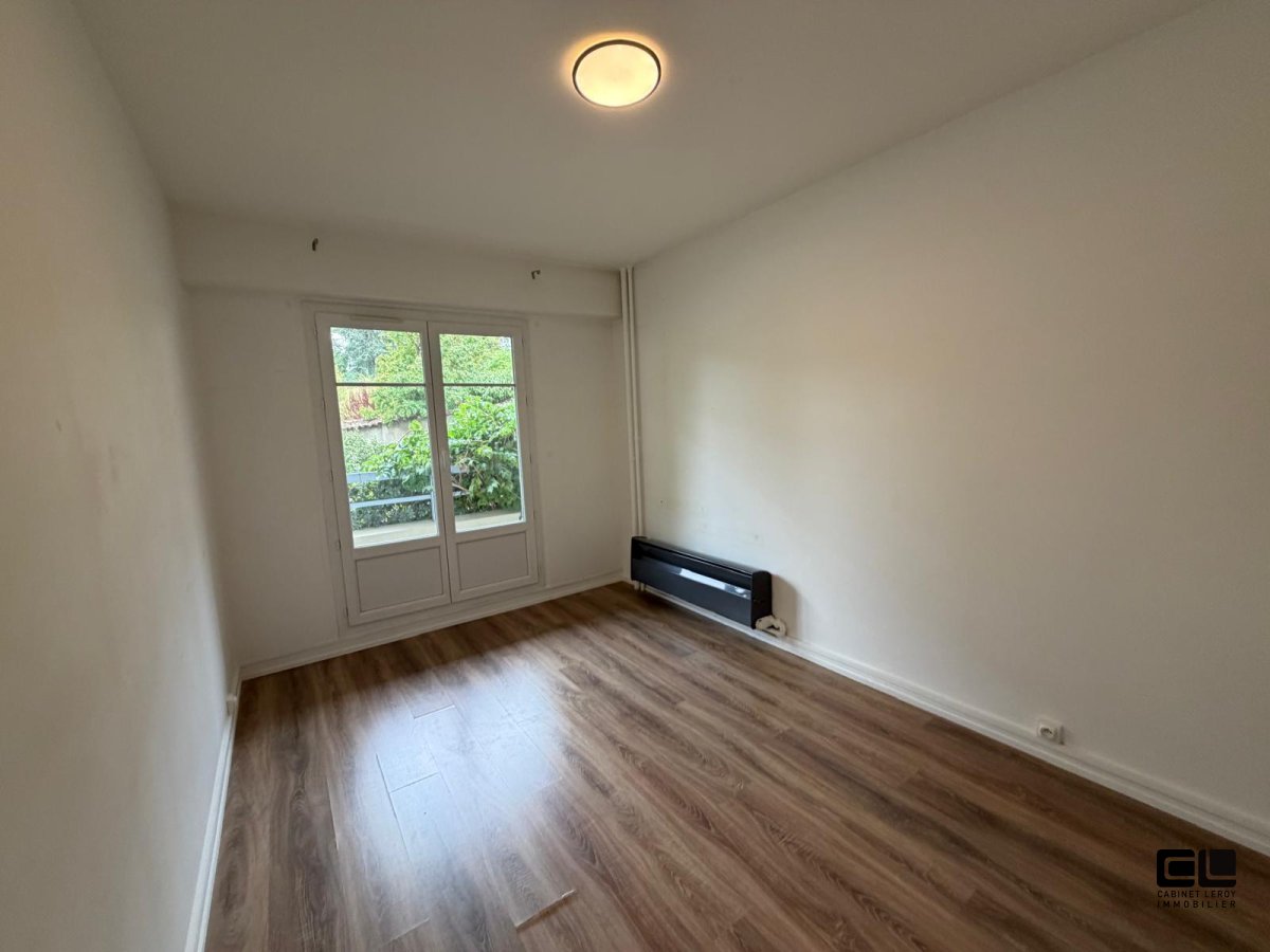 APPARTEMENT T3 A LOUER - FONTAINES SUR SAONE - 67.42 m2 - 1 190 &euro; charges comprises par mois