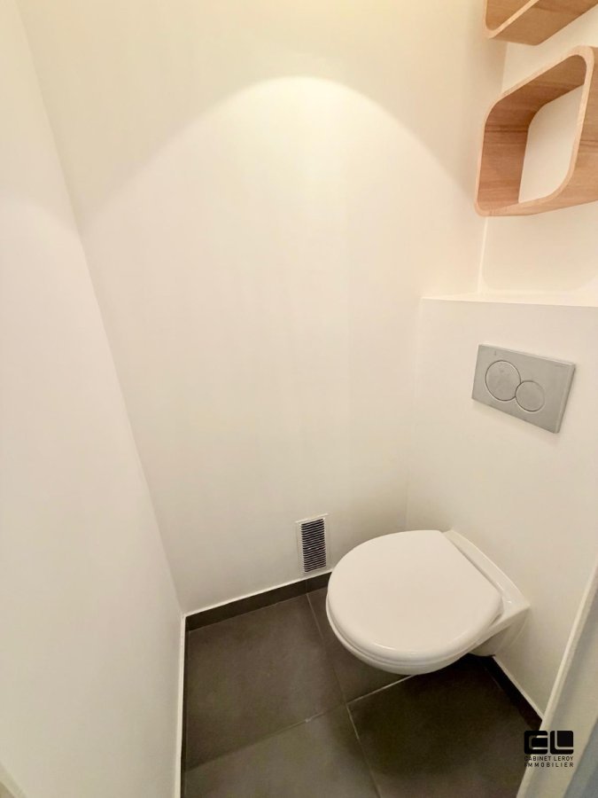 APPARTEMENT T3 A LOUER - FONTAINES SUR SAONE - 67.42 m2 - 1 190 &euro; charges comprises par mois