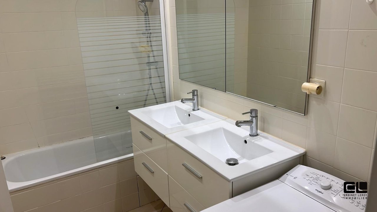 APPARTEMENT T3 A LOUER - LYON 5EME ARRONDISSEMENT - 68.75 m2 - 1 280 &euro; charges comprises par mois