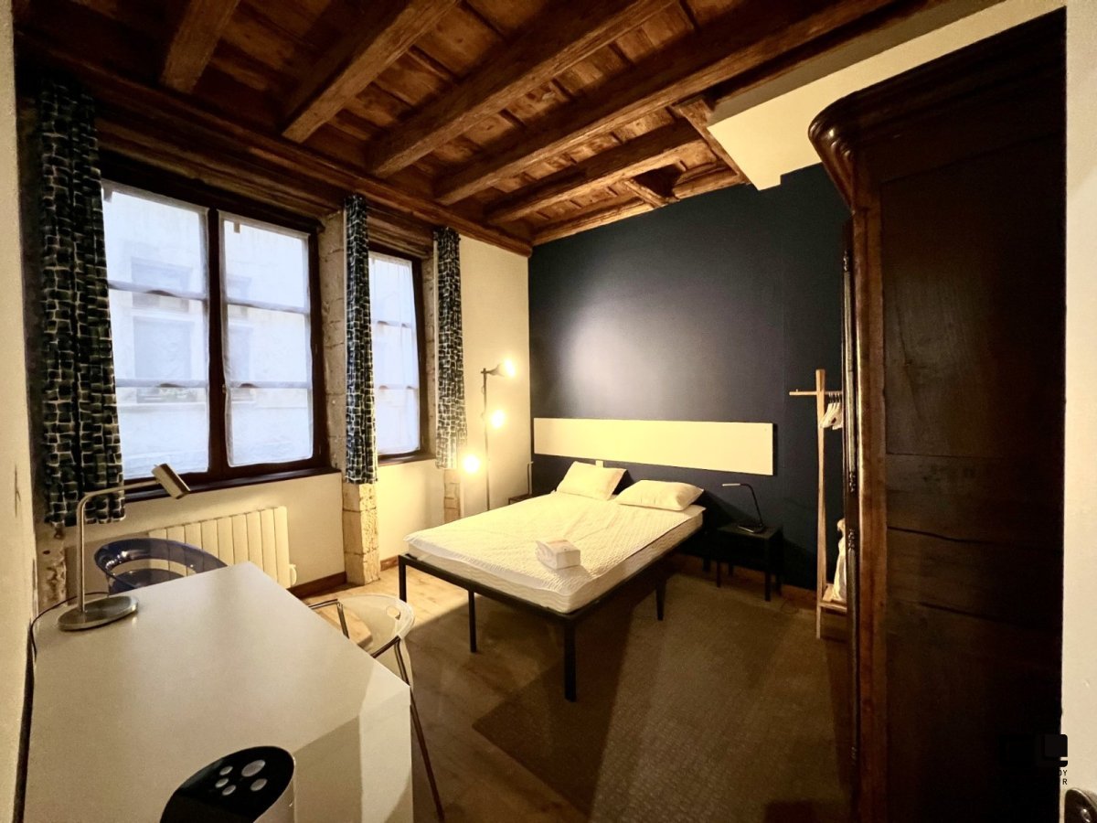 APPARTEMENT T3 A LOUER - LYON 5EME ARRONDISSEMENT - 68.5 m2 - 1 190 &euro; charges comprises par mois