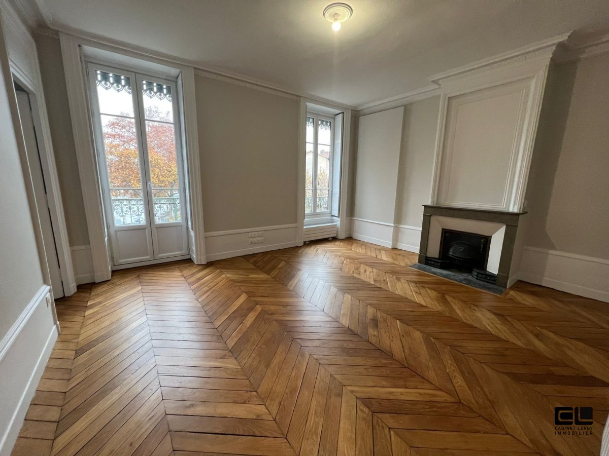 APPARTEMENT T3 A LOUER - LYON 9EME ARRONDISSEMENT - 75.85 m2 - 1 313 &euro; charges comprises par mois