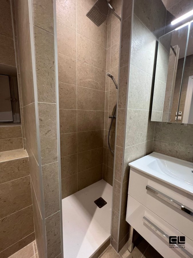 APPARTEMENT T3 A LOUER - LYON 9EME ARRONDISSEMENT - 75.85 m2 - 1 313 &euro; charges comprises par mois