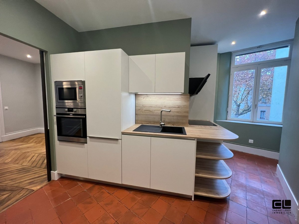 APPARTEMENT T3 A LOUER - LYON 9EME ARRONDISSEMENT - 75.85 m2 - 1 313 &euro; charges comprises par mois