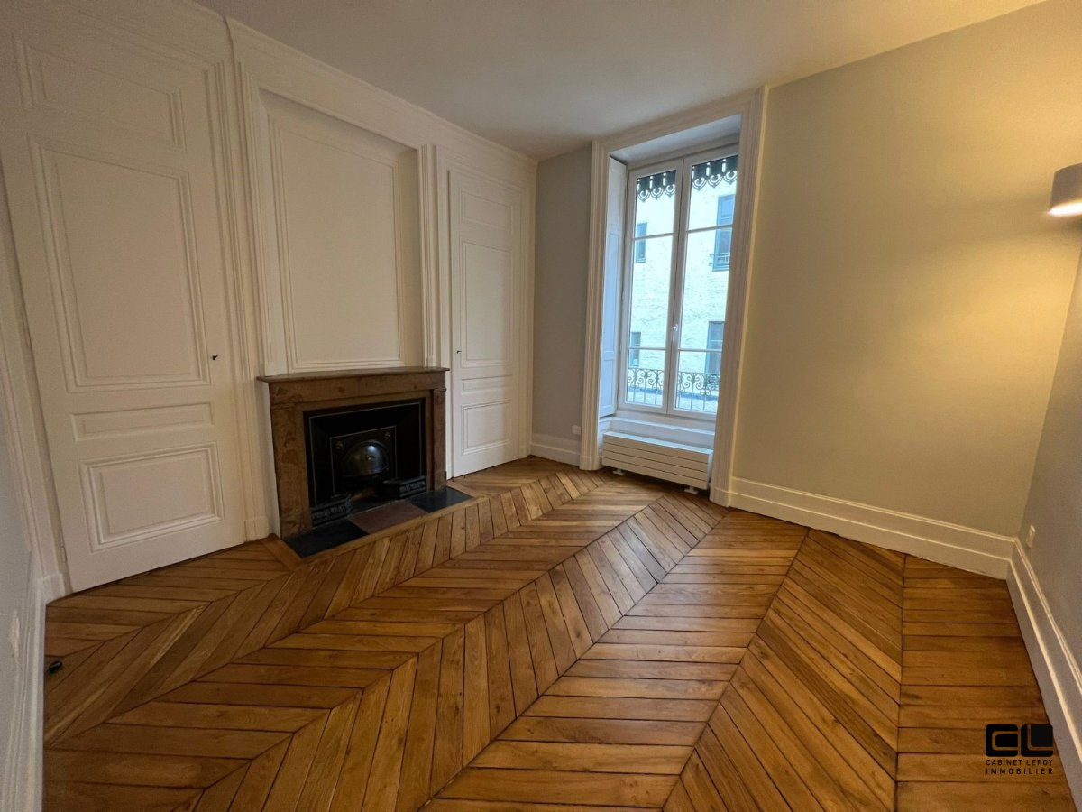 APPARTEMENT T3 A LOUER - LYON 9EME ARRONDISSEMENT - 75.85 m2 - 1 313 &euro; charges comprises par mois