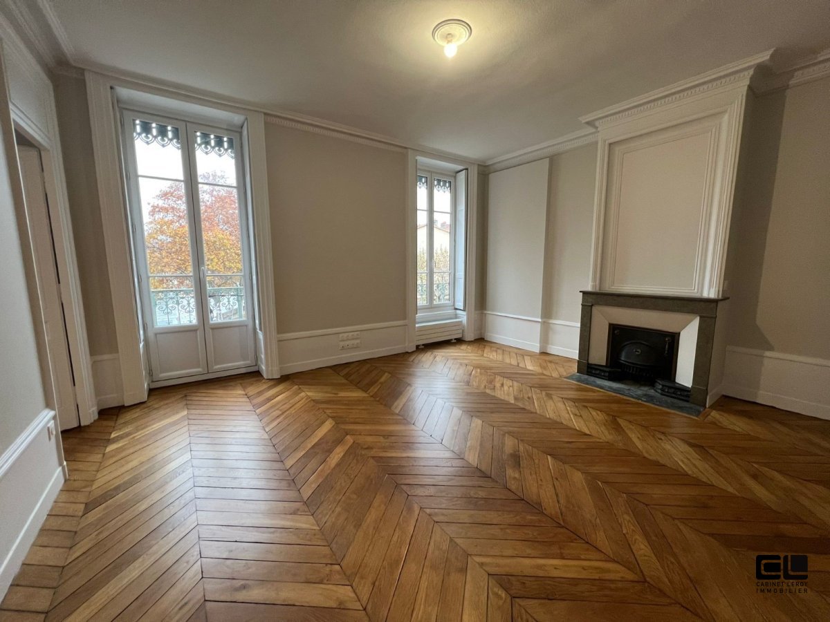 APPARTEMENT T3 A LOUER - LYON 9EME ARRONDISSEMENT - 75.85 m2 - 1 313 &euro; charges comprises par mois