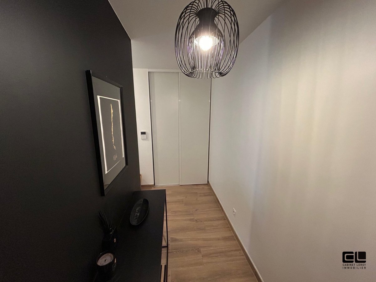 APPARTEMENT T3 A LOUER - RILLIEUX LA PAPE calme, espace vert - 62.73 m2 - 1 140 € charges comprises par mois