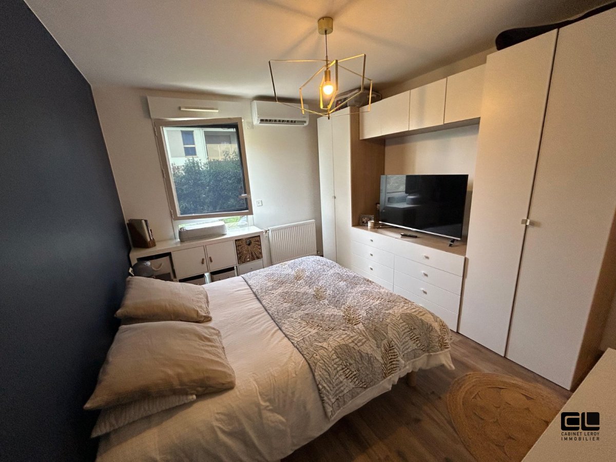 APPARTEMENT T3 A LOUER - RILLIEUX LA PAPE calme, espace vert - 62.73 m2 - 1 140 € charges comprises par mois