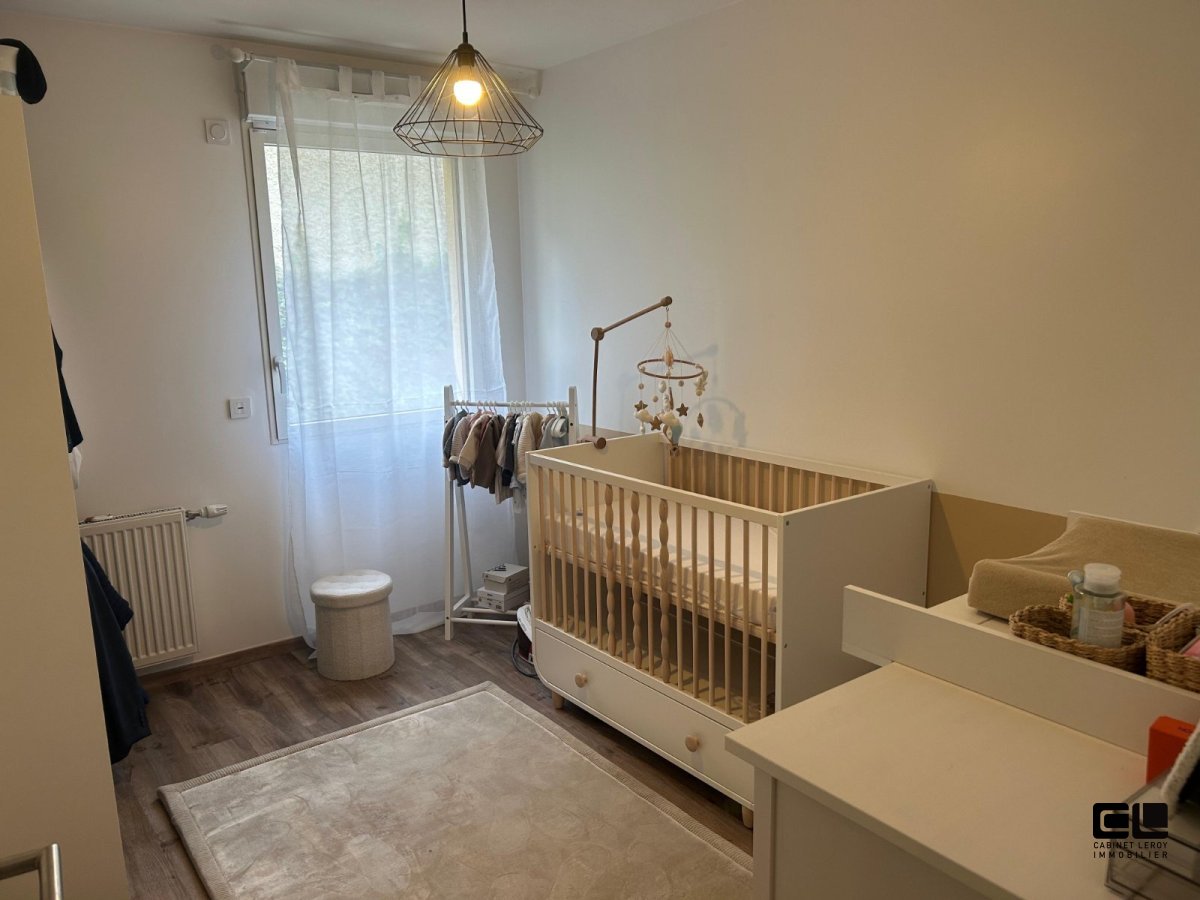 APPARTEMENT T3 A LOUER - RILLIEUX LA PAPE calme, espace vert - 62.73 m2 - 1 140 € charges comprises par mois