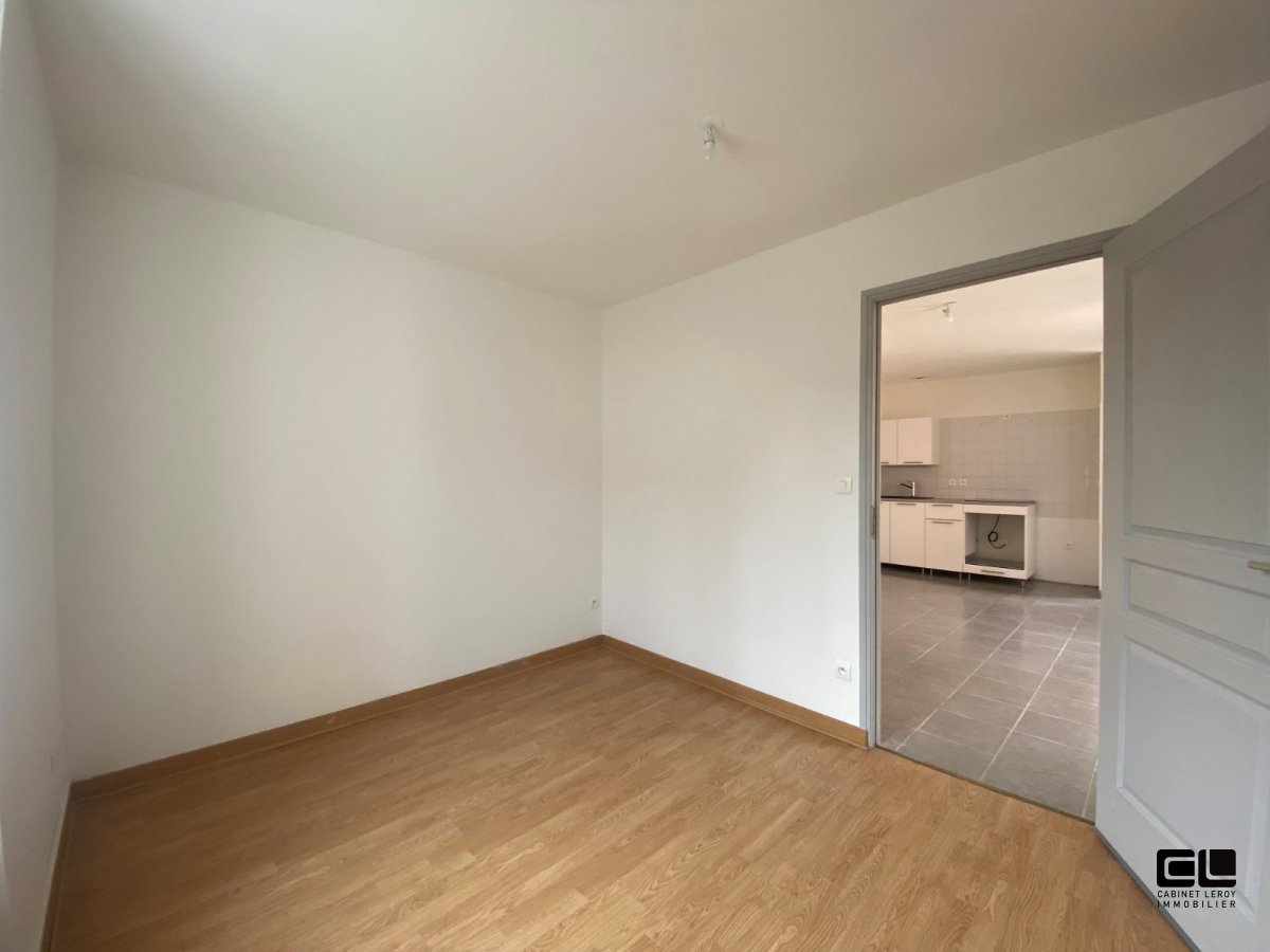 APPARTEMENT T3 A LOUER - ROANNE - 44.37 m2 - 510€ charges comprises par mois